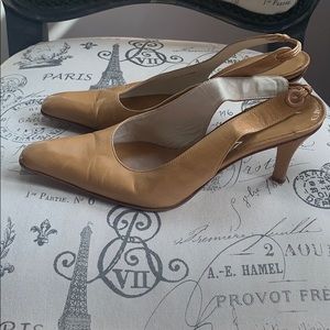 BCBG MaxAzaria sling back heels sz 7.5